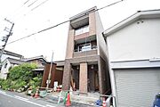 昭和町駅より徒歩11分 築9年3ヶ月 3階建の賃貸物件