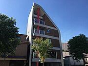 LLOYD 3階 築10年の賃貸物件