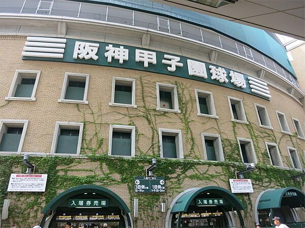 画像19:阪神甲子園球場（559m）