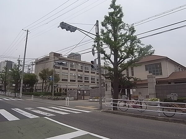 画像15:神戸市立住吉小学校（93m）