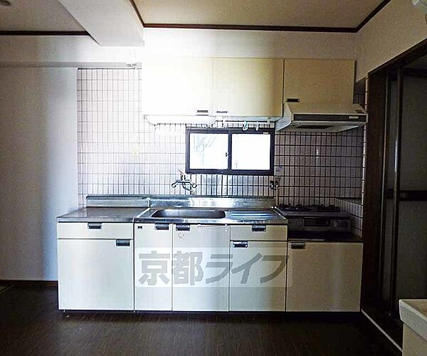 画像5:スペースが広く作業のしやすいキッチンです。