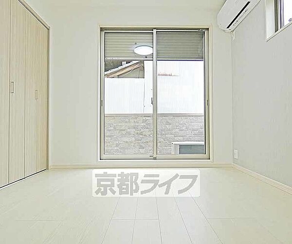 画像3:パッと明るい印象のお部屋です。