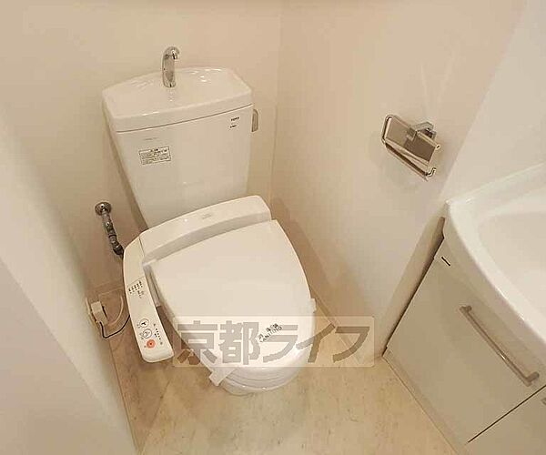 画像8:ゆったりと使用可能なトイレです。