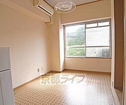 京都市営烏丸線 北大路駅 徒歩33分の賃貸マンション 3階ワンルームのリビング/ダイニング