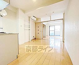 プリモフィオーレ室町 401 4階1LDKのリビング/ダイニング