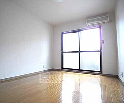 ラトゥール牧眞I 3階1Kのリビング/ダイニング