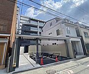 丸太町駅より徒歩2分 4階 築4年1ヶ月の賃貸物件