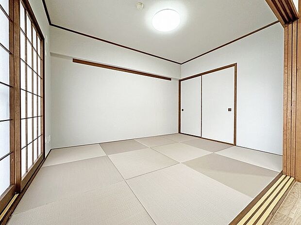 お子様にとっていいお昼寝空間になる和室は、ぜひリビングのお隣で。 
