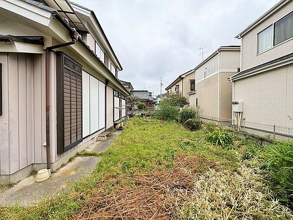 お子様が駆け回れるお庭。想像するだけでワクワクしますね。