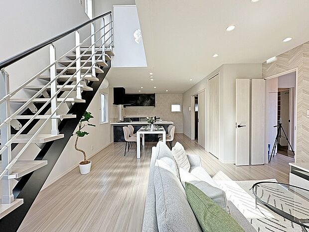 家族団らんの時間も増えそうな、くつろぎのLDK。