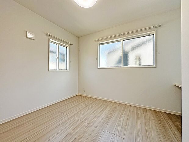 完成済み、実物をじっくりチェックできます。