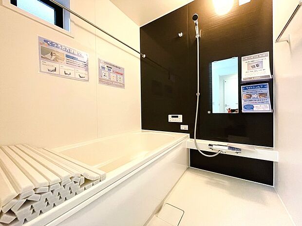 1坪広さを設けた浴室でゆったりバスタイム。