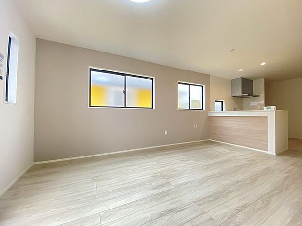 リビングは家具の配置も思いのまま。自由度が高い設計です。