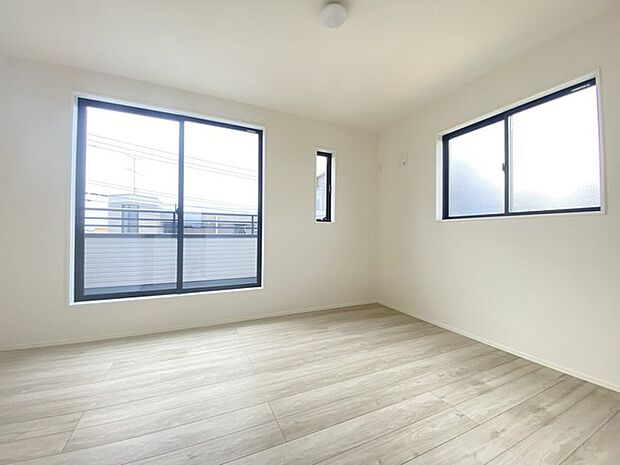 完成済み、実物をじっくりチェックできます。