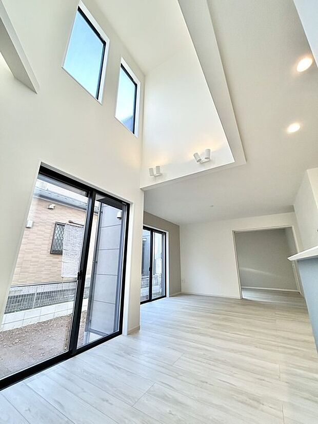 家族団らんの時間も増えそうな、くつろぎのLDK。