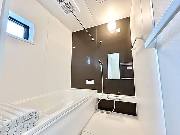 1坪広さを設けた浴室でゆったりバスタイム。