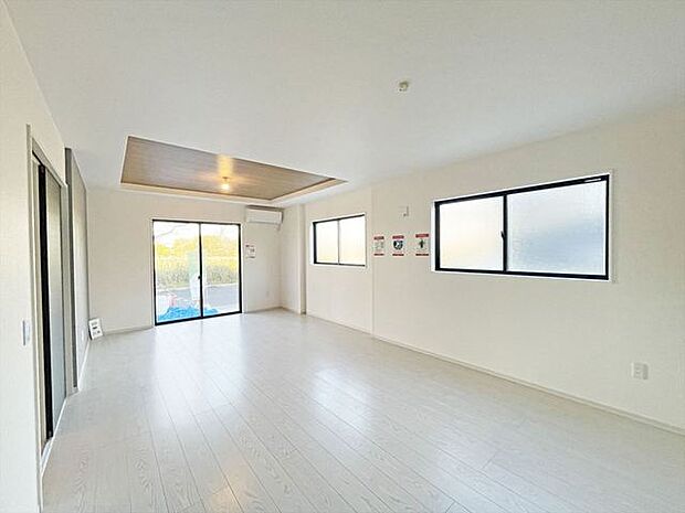 完成済み、実物をじっくりチェックできます。 