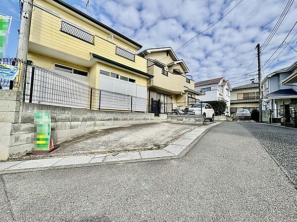 現地で車幅と共にご確認ください。