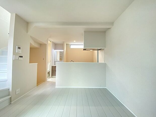 ご家族みんながゆったりくつろげる広々リビング。