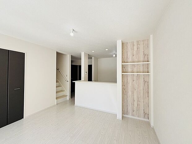 対面タイプなら、キッチン内にいながらご家族やお客様との会話が楽しめます。 