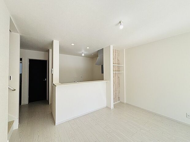 料理をしながらでも、ご家族との会話を楽しめる対面キッチン。