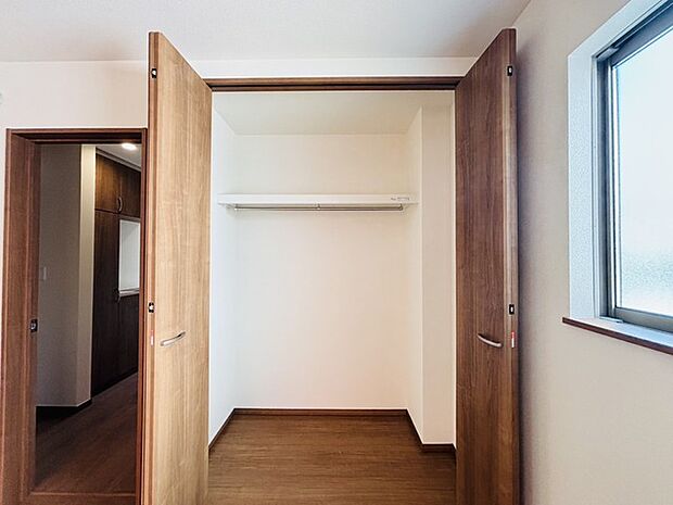 ご家族の思い出も大切にしまっておけるたっぷり収納。