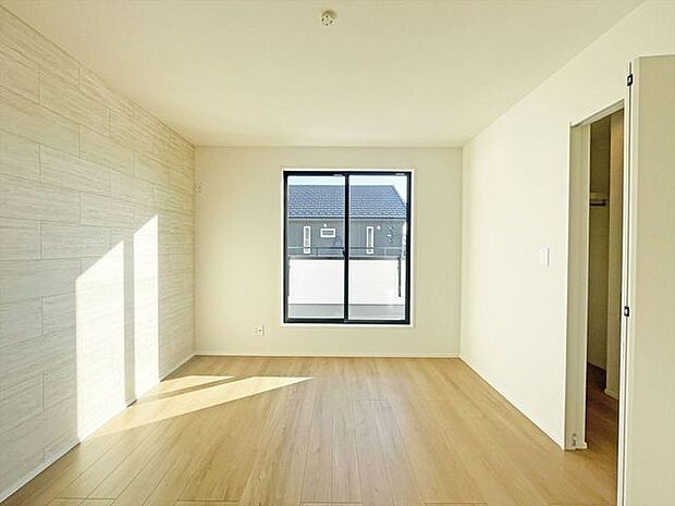 住宅街の2階南向きのお部屋です。日当たりはご覧のとおり。