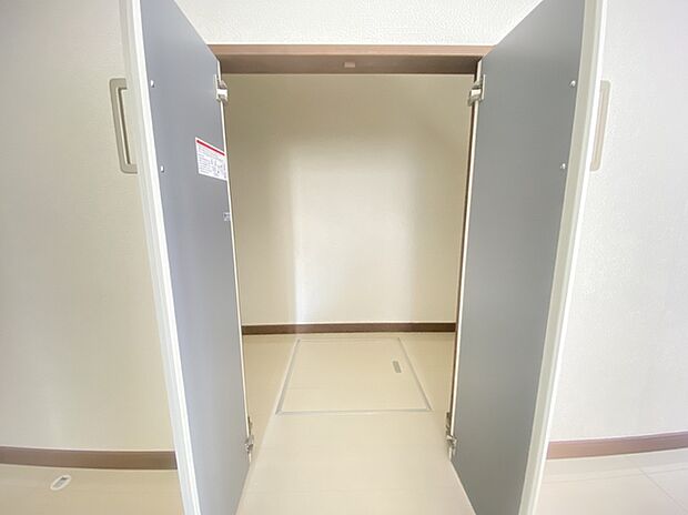 たっぷりの収納スペースで快適に暮らせそう。 