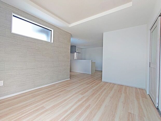 ご家族みんながゆったりくつろげる広々リビング。 