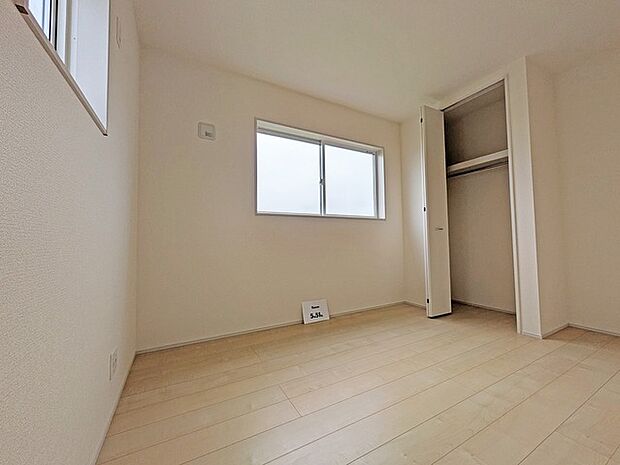 子供部屋にも嬉しい全居室収納スペース。 