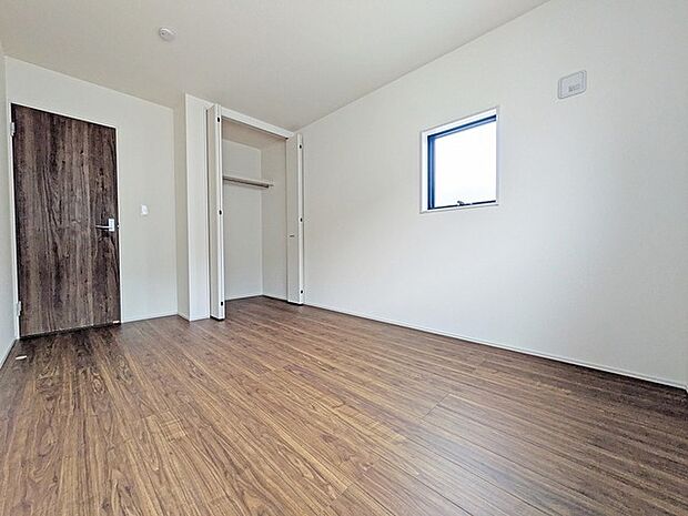 子供部屋にも嬉しい全居室収納スペース。 