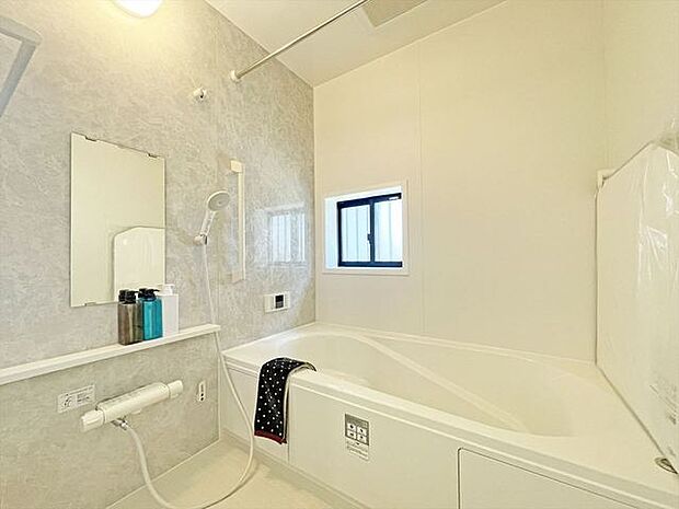 1坪広さを設けた浴室でゆったりバスタイム。