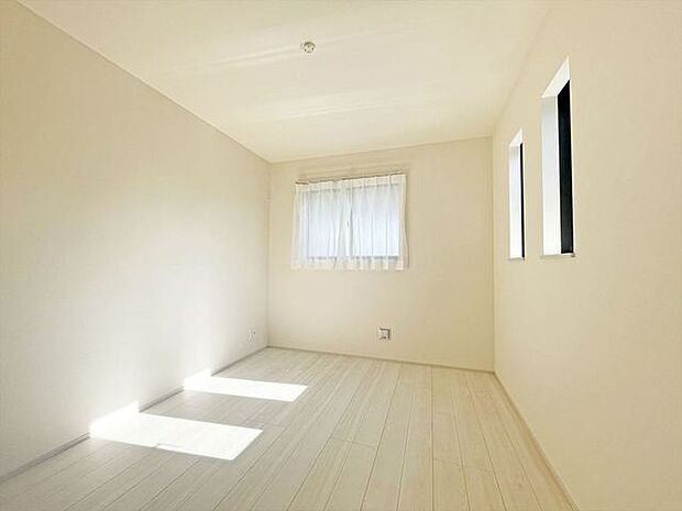 この部屋だれの部屋にしようかな、なんて会話を現地で楽しんでください。