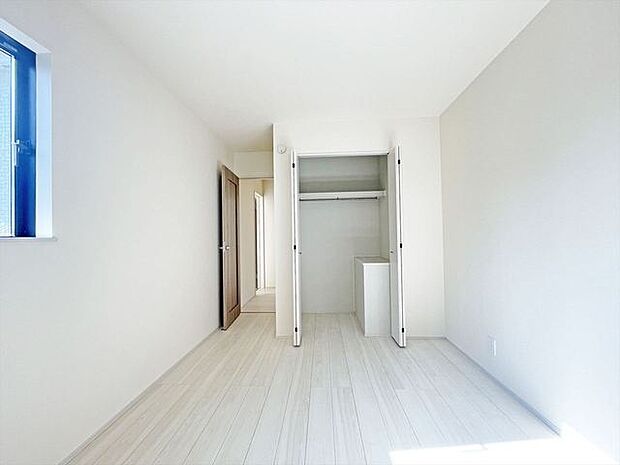 部屋ごとに設けた収納は、住みやすさへのこだわり。