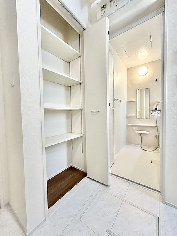 大容量の収納スペースで、住空間もスッキリ広々。