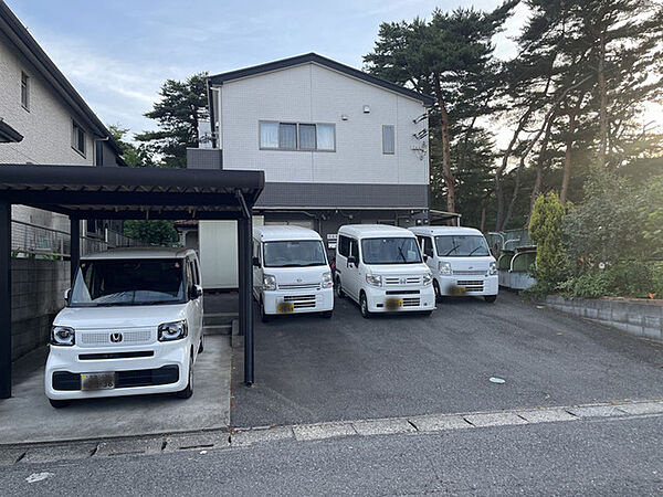 1回は作業場、2階が住居になっています。