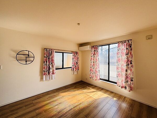 この部屋だれの部屋にしようかな、なんて会話を現地で楽しんでください。