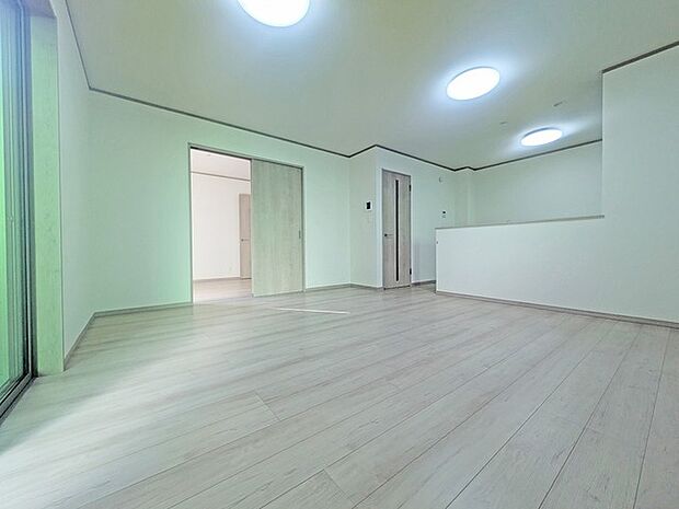 リビングは家具の配置も思いのまま。自由度が高い設計です。