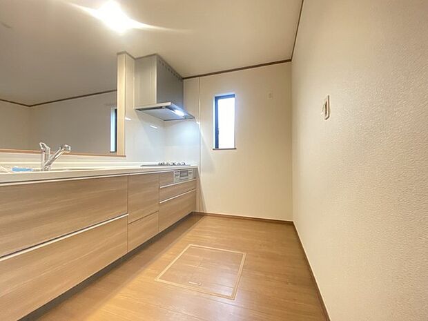 対面キッチンがご家族の温かい時間を演出。