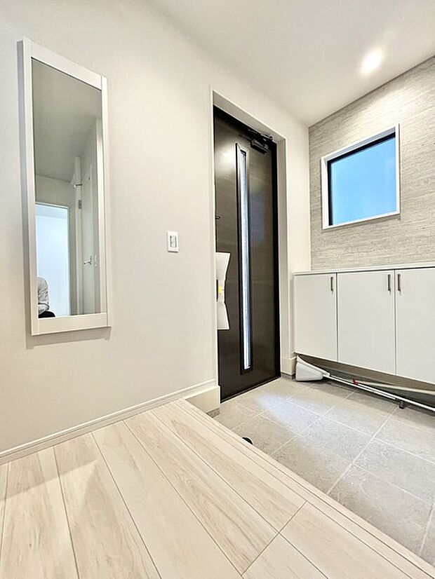 靴がしっかり収まるから、散らかりがちな玄関もスッキリ。 