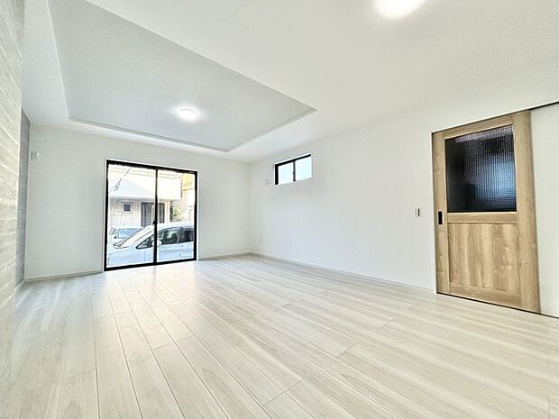 対面タイプなら、キッチン内にいながらご家族やお客様との会話が楽しめます。 