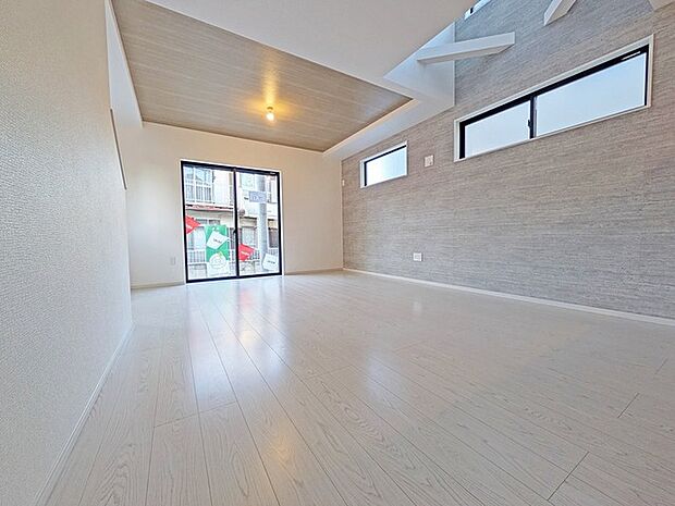 家族が自然に集りそうな広さが魅力のＬＤＫ。 