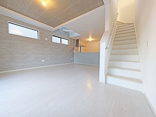 リビングに自然と人が集まるリビングイン階段採用プラン。