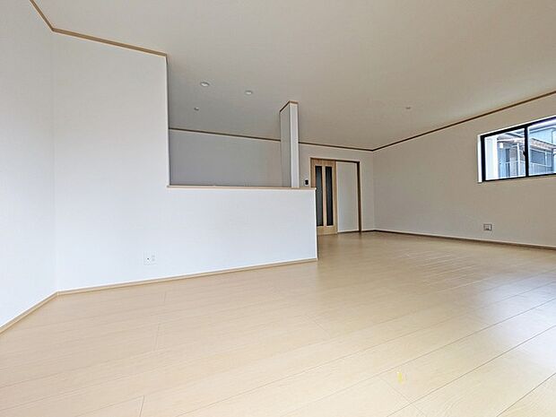 家族が自然に集りそうな広さが魅力のＬＤＫ。