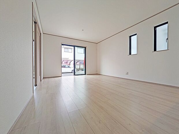 リビングは家具の配置も思いのまま。自由度が高い設計です。