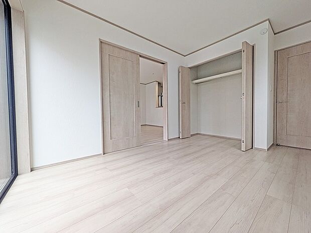 お子様にとっていいお昼寝空間になるお部屋は、ぜひリビングのお隣で。