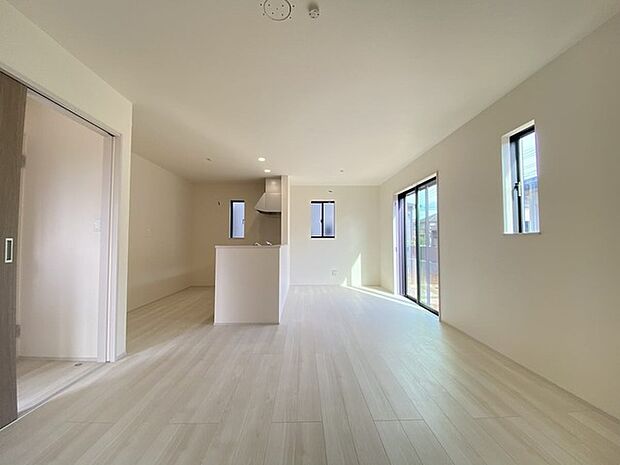 いつでもお客様のご都合に合わせて現地のご案内致します。お気軽にお声がけ下さい。