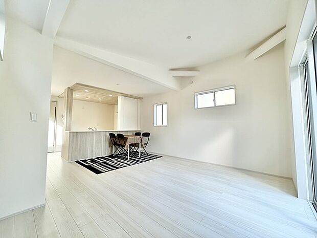 朝から日差しいっぱい、 早起きしたくなるＬＤＫ。 