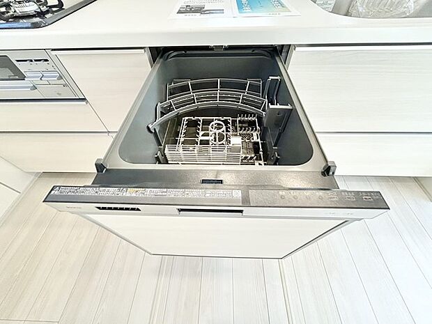 節水・省エネの食洗機付き、水仕事が楽になりますね。 