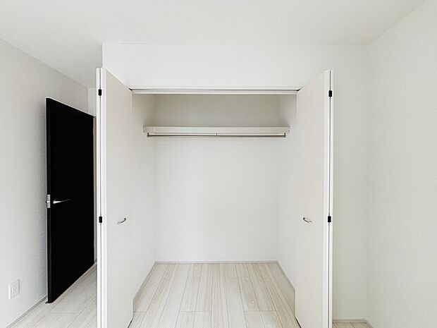 ご家族の思い出も大切にしまっておけるたっぷり収納。